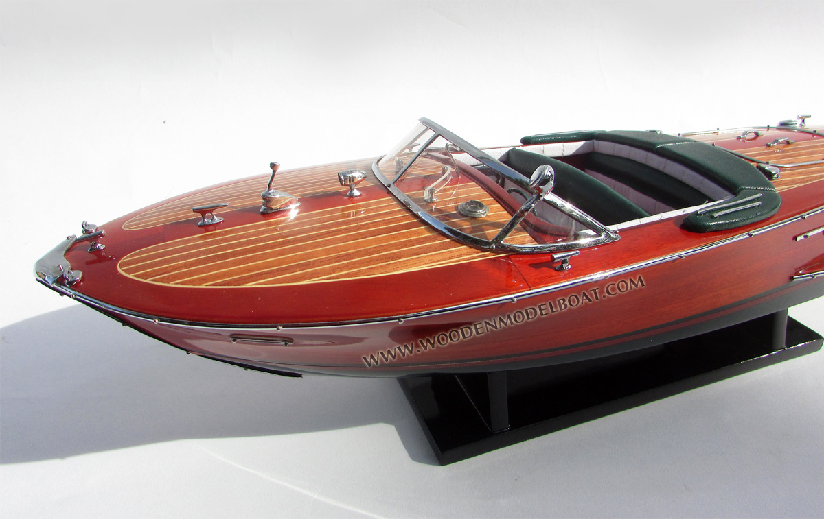 Riva Ariston, Riva Ariston speed boat, Riva Ariston boat model, Riva Ariston wooden model boat, Riva Ariston handmade, Riva Ariston handcrafted, Italia boats, handcrafted Riva Ariston, Quality model boat Riva Ariston, scale model boat Riva Ariston, display model boat Riva Ariston, wooden model boat