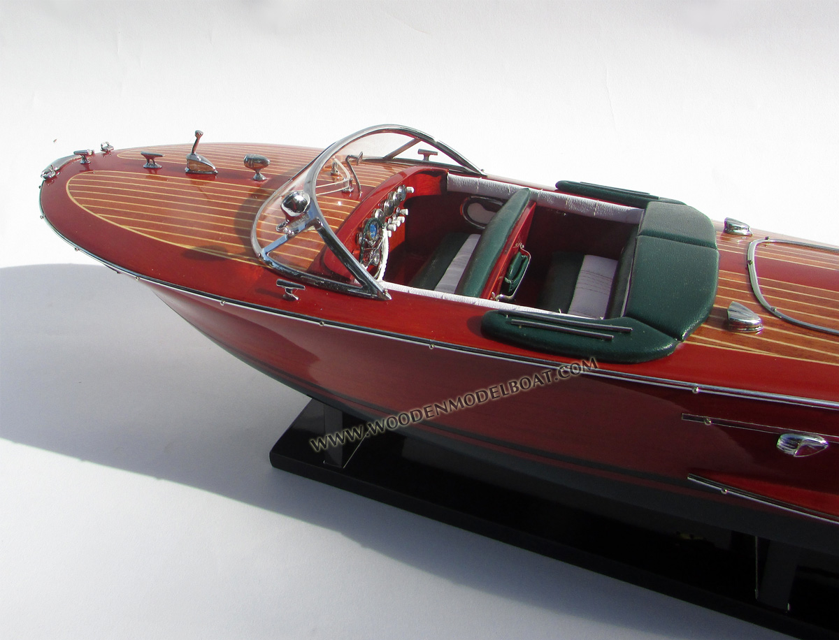 Riva Ariston ster, Riva Ariston, Riva Ariston speed boat, Riva Ariston boat model, Riva Ariston wooden model boat, Riva Ariston handmade, Riva Ariston handcrafted, Italia boats, handcrafted Riva Ariston, Quality model boat Riva Ariston, scale model boat Riva Ariston, display model boat Riva Ariston, wooden model boat