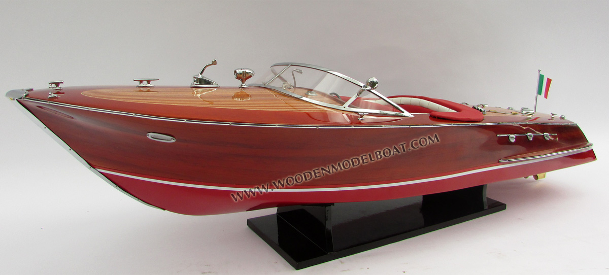 Riva Ariston, Riva Ariston speed boat, Riva Ariston boat model, Riva Ariston wooden model boat, Riva Ariston handmade, Riva Ariston handcrafted, Italia boats, handcrafted Riva Ariston, Quality model boat Riva Ariston, scale model boat Riva Ariston, display model boat Riva Ariston, wooden model boat