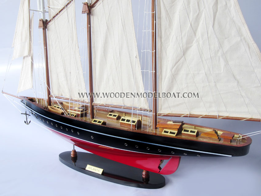 Model Schooner Atlantic