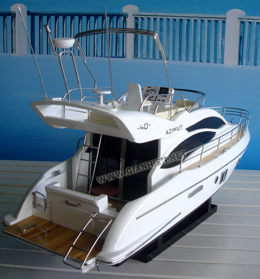 Azimut 40 wood model