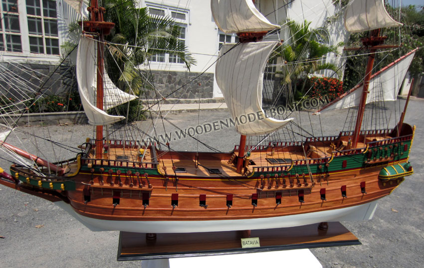 Batavia, Batavia tall ship, Batavia historic ship, Batavia wooden model ship, Batavia model handicrafted ship, Batavia model handicraft boat, Batavia wooden model boat handicraft, model historic ship Batavia, model handicrafted ship Batavia, historic ship Batavia, Replica ship model Batavia, scale model ship Batavia