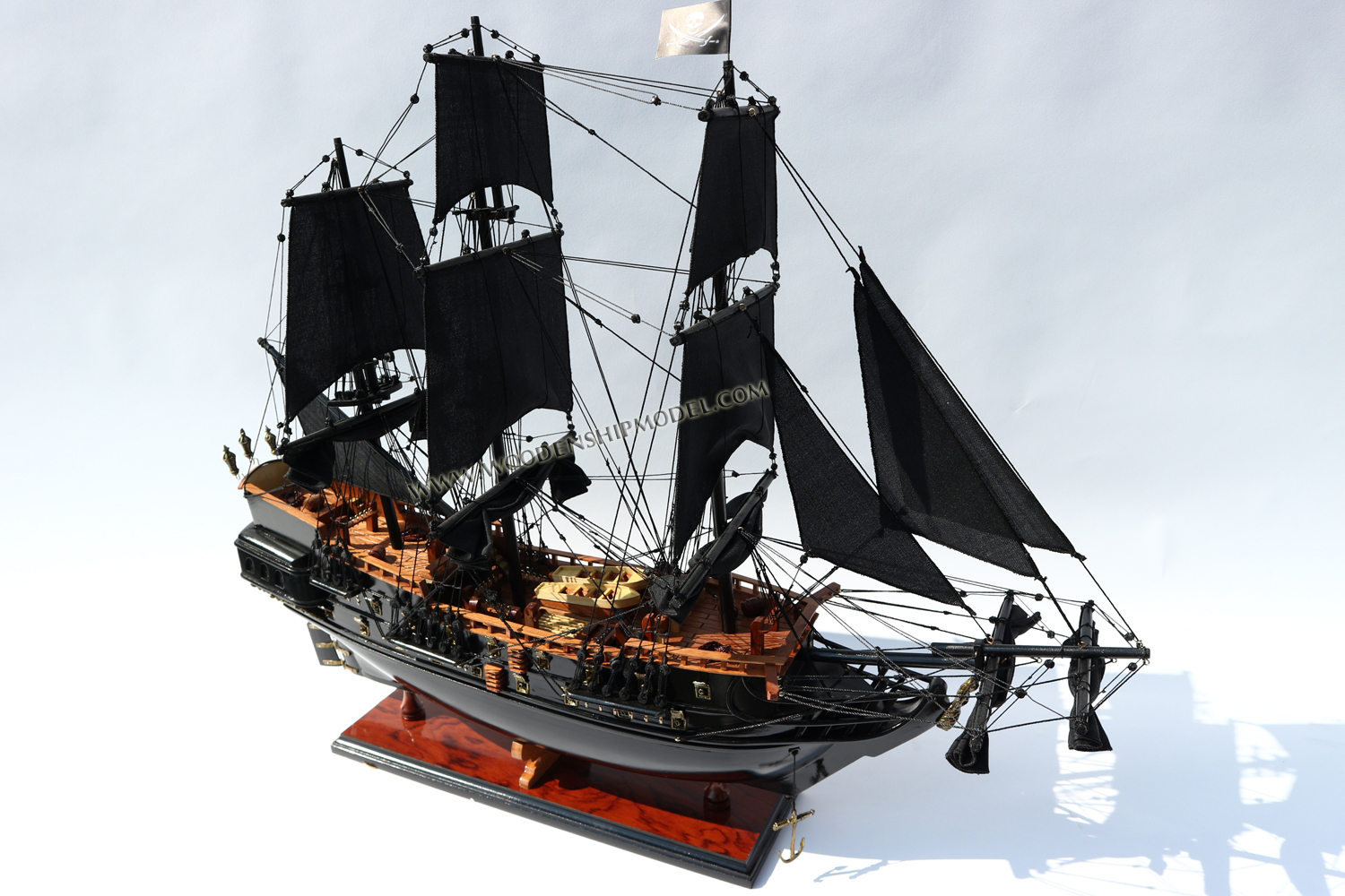 wooden ship model Black Pearl 