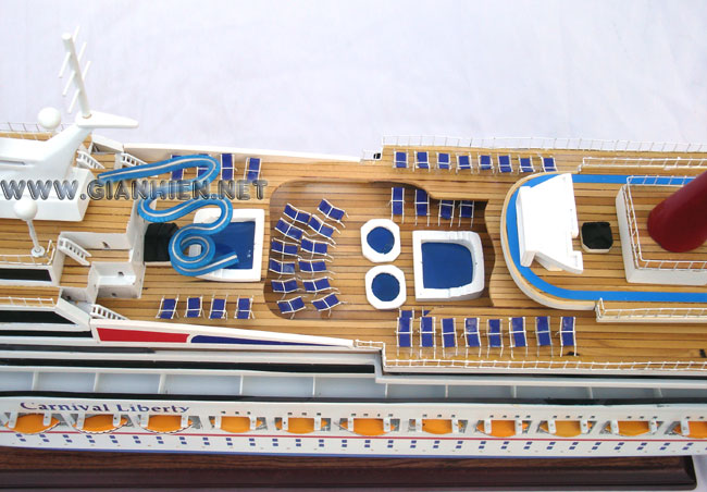 CARNIVAL LIBERTY MODEL MID DECK