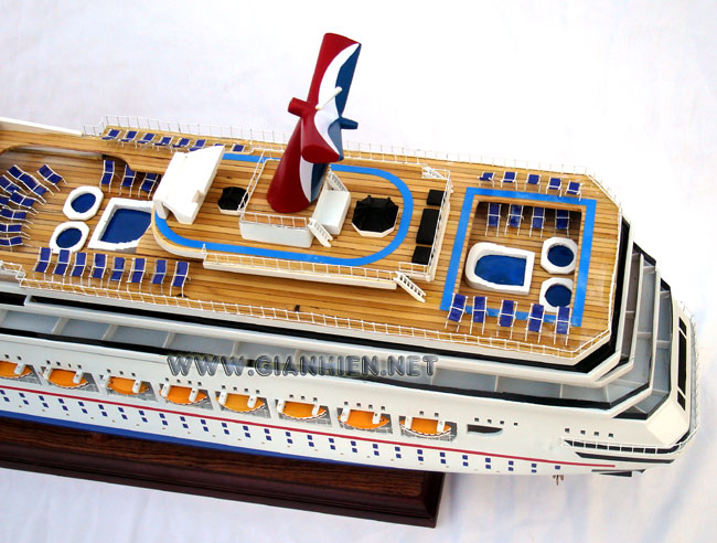 CARNIVAL LIBERTY MODEL STERN DECK