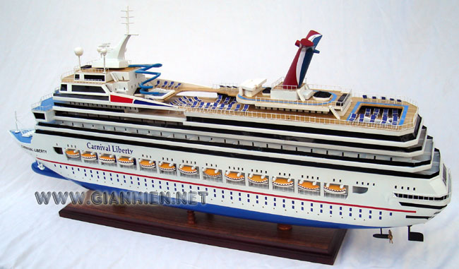 MODEL CRUISE SHIP CARNIVAL LIBERTY