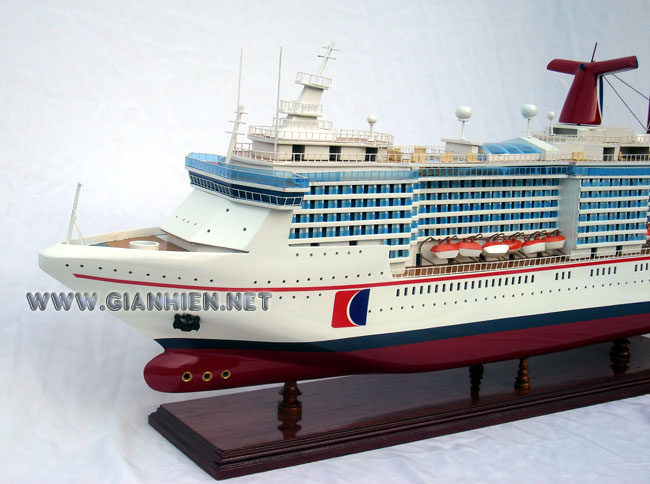 MODEL CRUISE SHIP CARNIVAL MIRACLE BOW