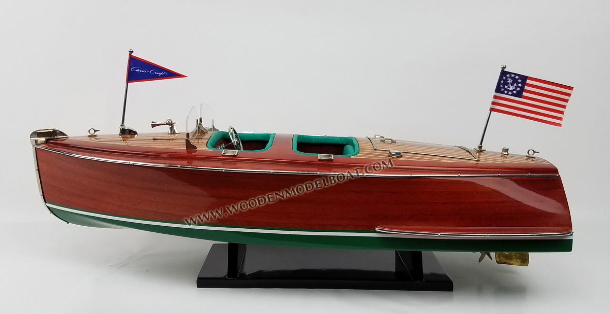 chris craft deluxe model, model boat chris craft, wooden model boat chris craft deluxe, deluxe chris craft boat, wooden boat chris craft, wooden model boat chris craft deluxe, hand-crafted chris craft model boat, MODEL BOAT CHRIS CRAFT DELUXE RUNABOUT 1942, Chris Craft DELUXE RUNABOUT 1942 model American speed boat, Chris Craft DELUXE RUNABOUT 1942 wooden ship model