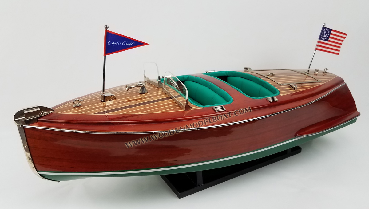 chris craft deluxe model, model boat chris craft, wooden model boat chris craft deluxe, deluxe chris craft boat, wooden boat chris craft, wooden model boat chris craft deluxe, hand-crafted chris craft model boat, MODEL BOAT CHRIS CRAFT DELUXE RUNABOUT 1942, Chris Craft DELUXE RUNABOUT 1942 model American speed boat, Chris Craft DELUXE RUNABOUT 1942 wooden ship model