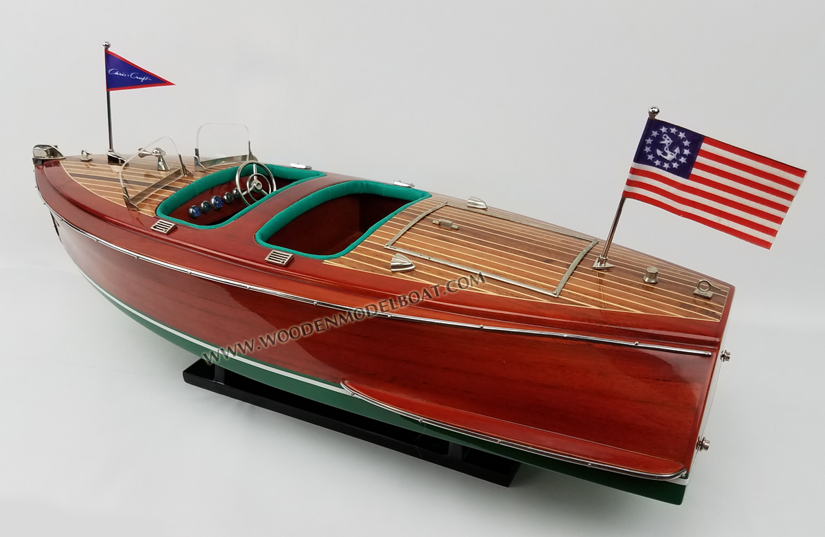 chris craft deluxe model, model boat chris craft, wooden model boat chris craft deluxe, deluxe chris craft boat, wooden boat chris craft, wooden model boat chris craft deluxe, hand-crafted chris craft model boat, MODEL BOAT CHRIS CRAFT DELUXE RUNABOUT 1942, Chris Craft DELUXE RUNABOUT 1942 model American speed boat, Chris Craft DELUXE RUNABOUT 1942 wooden ship model