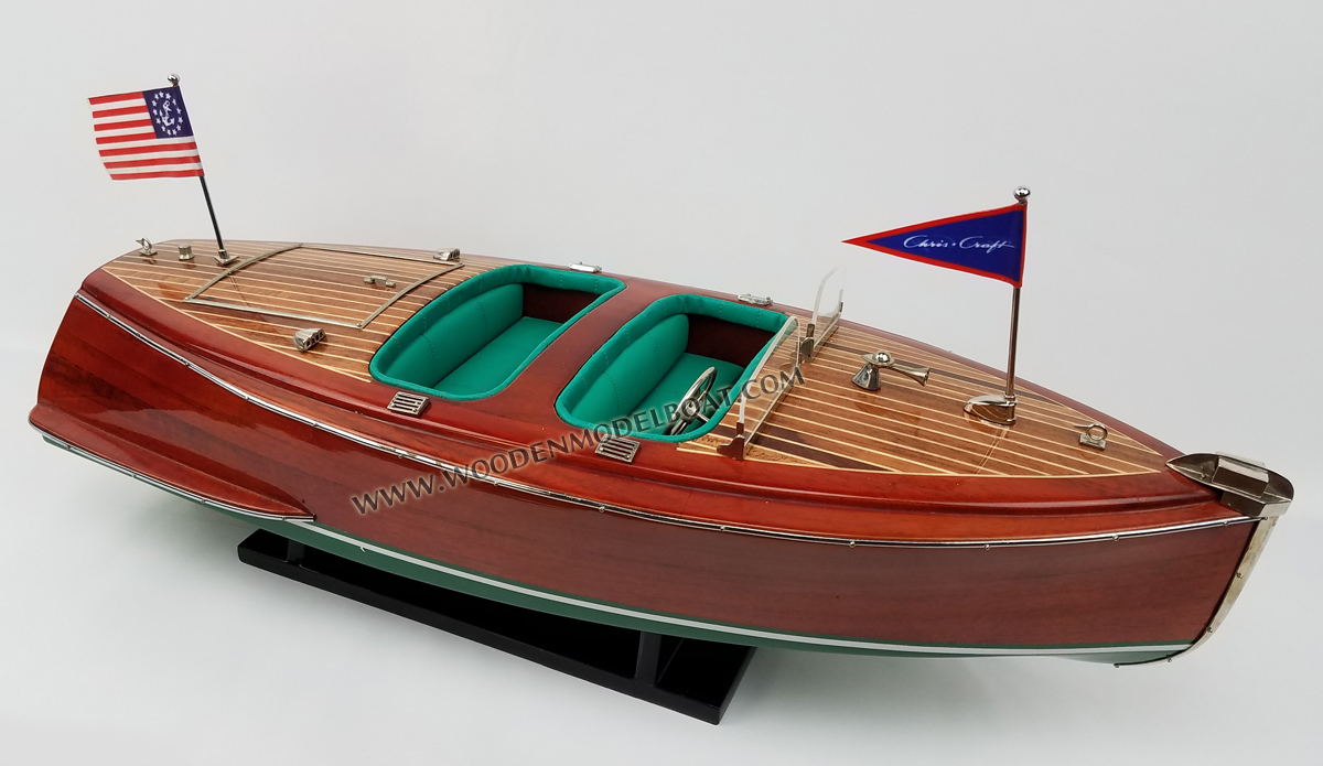 chris craft deluxe model, model boat chris craft, wooden model boat chris craft deluxe, deluxe chris craft boat, wooden boat chris craft, wooden model boat chris craft deluxe, hand-crafted chris craft model boat, MODEL BOAT CHRIS CRAFT DELUXE RUNABOUT 1942, Chris Craft DELUXE RUNABOUT 1942 model American speed boat, Chris Craft DELUXE RUNABOUT 1942 wooden ship model