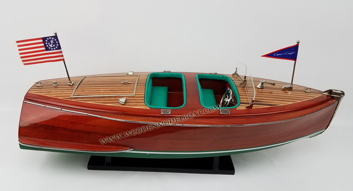 chris craft deluxe model, model boat chris craft, wooden model boat chris craft deluxe, deluxe chris craft boat, wooden boat chris craft, wooden model boat chris craft deluxe, hand-crafted chris craft model boat, MODEL BOAT CHRIS CRAFT DELUXE RUNABOUT 1942, Chris Craft DELUXE RUNABOUT 1942 model American speed boat, Chris Craft DELUXE RUNABOUT 1942 wooden ship model