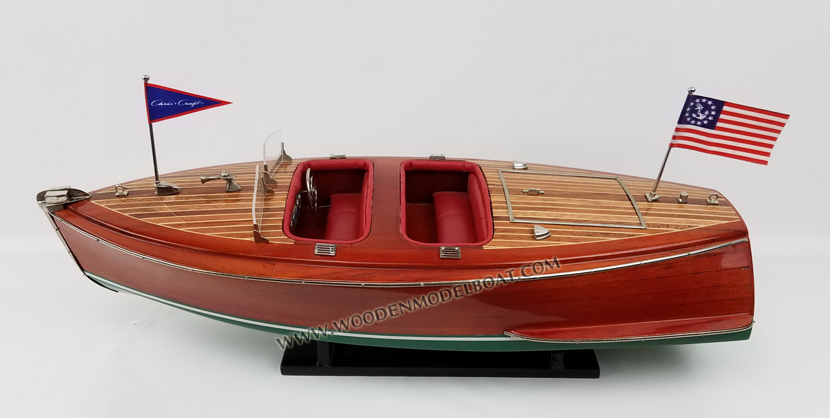 chris craft deluxe model, model boat chris craft, wooden model boat chris craft deluxe, deluxe chris craft boat, wooden boat chris craft, wooden model boat chris craft deluxe, hand-crafted chris craft model boat, MODEL BOAT CHRIS CRAFT DELUXE RUNABOUT 1942, Chris Craft DELUXE RUNABOUT 1942 model American speed boat, Chris Craft DELUXE RUNABOUT 1942 wooden ship model