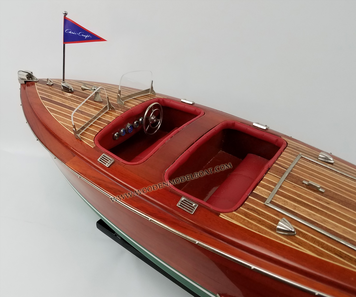 chris craft deluxe model, model boat chris craft, wooden model boat chris craft deluxe, deluxe chris craft boat, wooden boat chris craft, wooden model boat chris craft deluxe, hand-crafted chris craft model boat, MODEL BOAT CHRIS CRAFT DELUXE RUNABOUT 1942, Chris Craft DELUXE RUNABOUT 1942 model American speed boat, Chris Craft DELUXE RUNABOUT 1942 wooden ship model