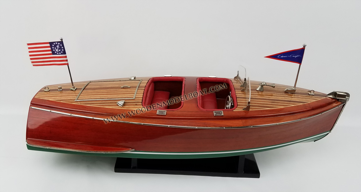 chris craft deluxe model, model boat chris craft, wooden model boat chris craft deluxe, deluxe chris craft boat, wooden boat chris craft, wooden model boat chris craft deluxe, hand-crafted chris craft model boat, MODEL BOAT CHRIS CRAFT DELUXE RUNABOUT 1942, Chris Craft DELUXE RUNABOUT 1942 model American speed boat, Chris Craft DELUXE RUNABOUT 1942 wooden ship model