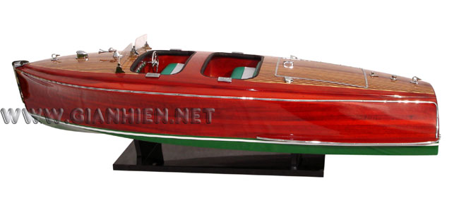 chris craft deluxe model, model boat chris craft, wooden model boat chris craft deluxe, deluxe chris craft boat, wooden boat chris craft, wooden model boat chris craft deluxe, hand-crafted chris craft model boat, MODEL BOAT CHRIS CRAFT DELUXE RUNABOUT 1942, Chris Craft DELUXE RUNABOUT 1942 model American speed boat, Chris Craft DELUXE RUNABOUT 1942 wooden ship model