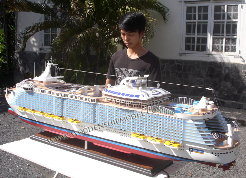 Hand-crafted model ship MS OASIS  OF THE SEAS