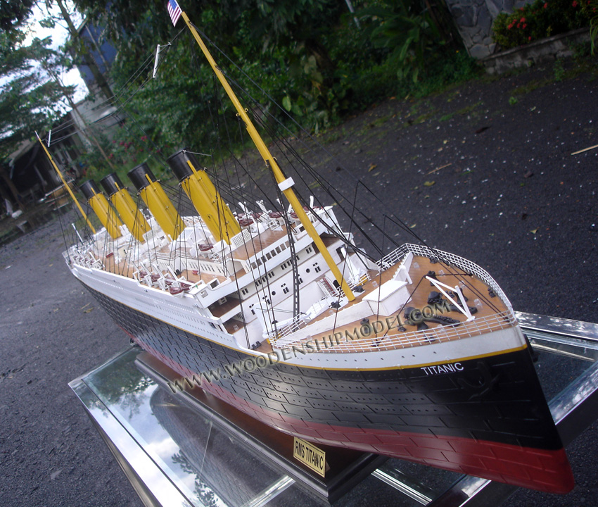 Quality Model Ship RMS Titanic