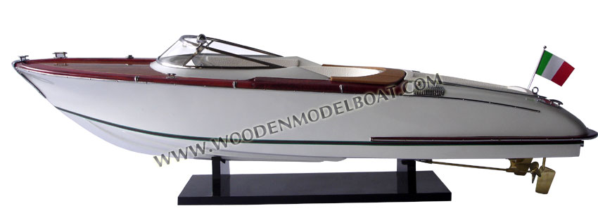 RIVA GUCCI 2011 MODEL BOAT