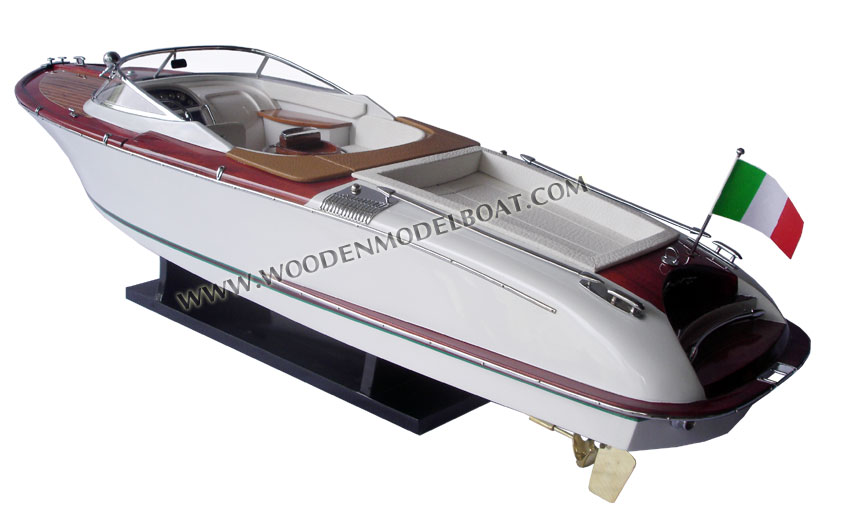 Model boat RIVA GUCCI