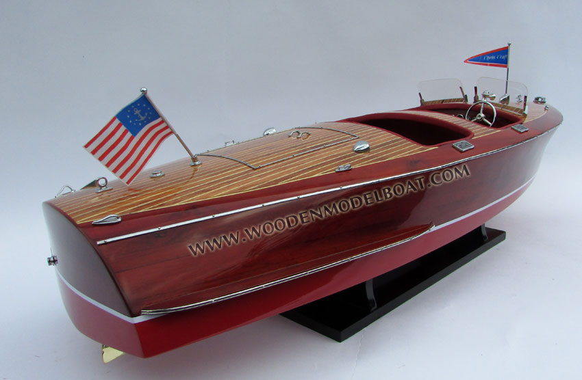 wooden model boat CHRIS CRAFT 1940, Chris Craft 1940 wooden model boat, Chris Craft 1940 American speed boat, Chris Craft 1940 custom model boat, model boat runabout 1940, wooden model boat CHRIS CRAFT runabout 1940, chris craft runabout model boat, handcrafted Chirs Craft model boat, woodenmodelboat chris craft, chris craft model for display, chris craft boat, american chris craft model boat, 1940 19' Chris Craft Barrel Back Runabout. model chris craft barrel back, Classic Chris Craft Barrel Back 1940's RC ready