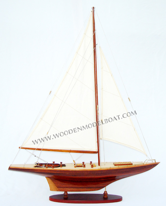 MODEL YACHT CONSTELLATION, Model yacht Constellation, Constellation AMERICA'S CUP COLLECTION, Constellation craft boat, Constellation J-class yacht, Constellation designed by Charles Ernest Nicholson, Constellation built in 1933 by Camper and Nicholsons at Gosport, Hampshire, hand-made Constellation yacht model, Constellation J Class model yacht, wooden yacht model Constellation, J class yacht Constellation shamrock endeavour, J class yacht Britannia, Endeavour and Shamrock V