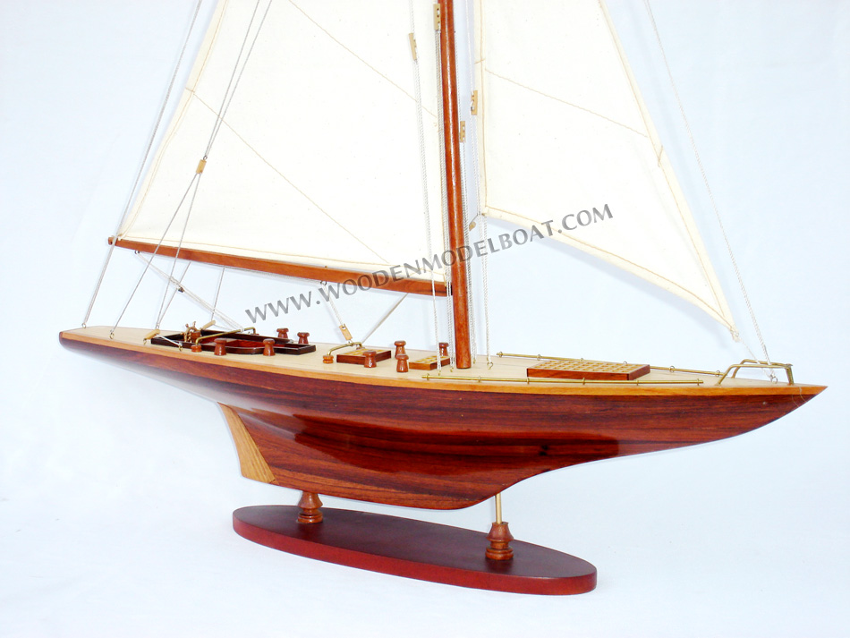 MODEL YACHT CONSTELLATION, Model yacht Constellation, Constellation AMERICA'S CUP COLLECTION, Constellation craft boat, Constellation J-class yacht, Constellation designed by Charles Ernest Nicholson, Constellation built in 1933 by Camper and Nicholsons at Gosport, Hampshire, hand-made Constellation yacht model, Constellation J Class model yacht, wooden yacht model Constellation, J class yacht Constellation shamrock endeavour, J class yacht Britannia, Endeavour and Shamrock V