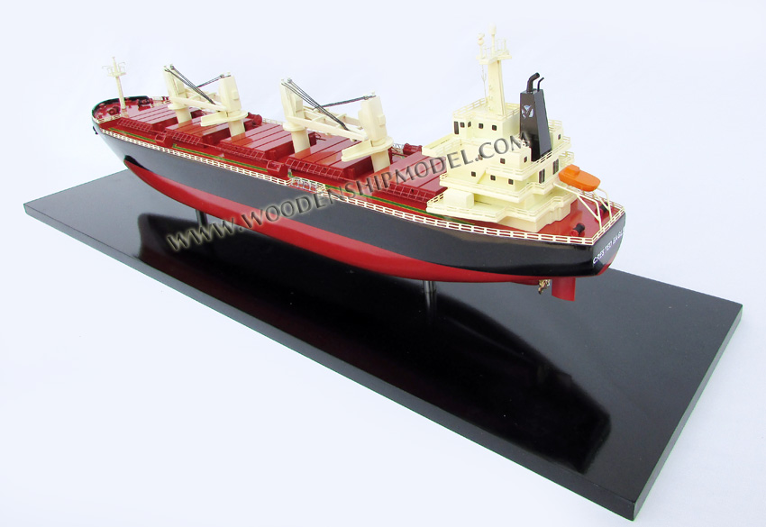 Crested Eagle Ship Model Tanker with cranes