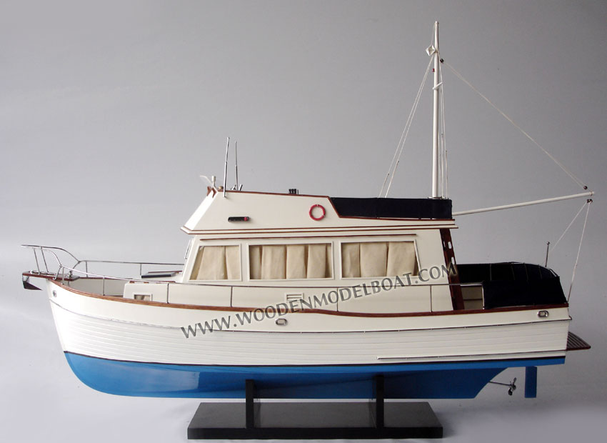 Grand Bank 32 model