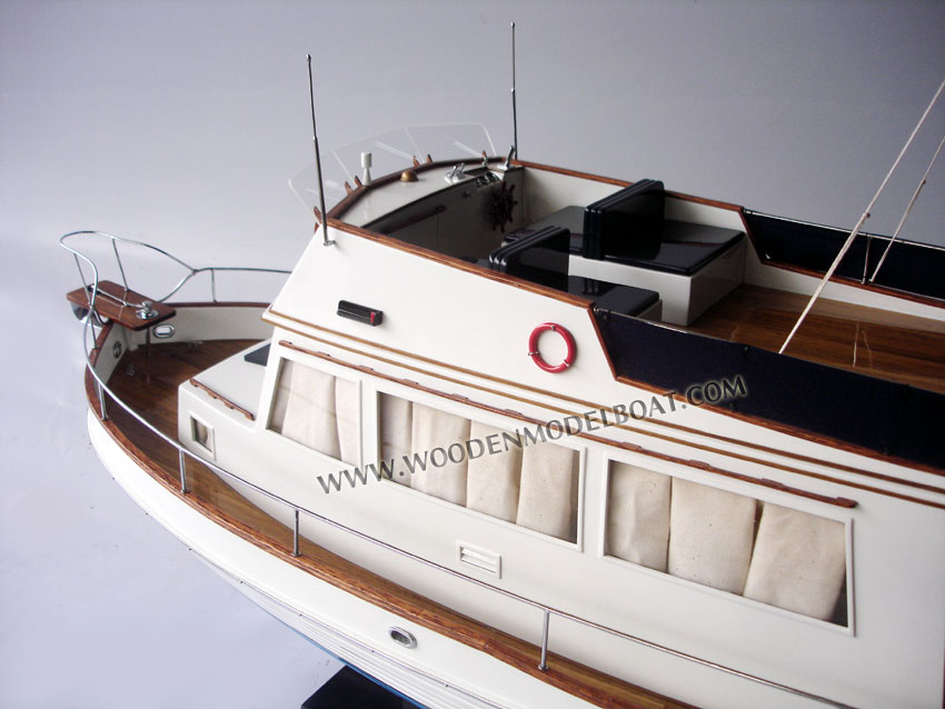 Wooden Model Boat Grand Bank 32 model