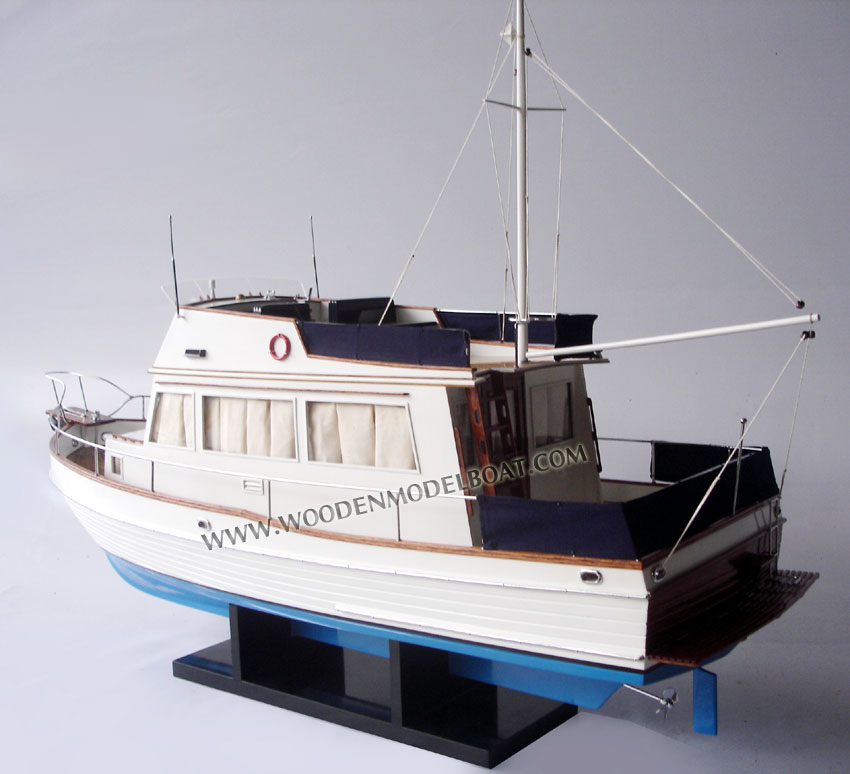 Grand Bank 32 model ready for display