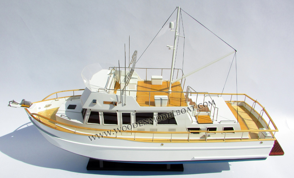 Grand Bank 42 trawler MODERN YACHT, yacht model Grand Bank 42 trawler, Hand-crafted Grand Bank 42 trawler yacht model, hand-made Grand Bank 42 trawler model, yacht model Grand Bank 42 trawler, display model Grand Bank 42 trawler, yacht model for display, Grand Bank 42 trawler cayman island yacht model, hand-made yacht model Grand Bank 42 trawler, Grand Bank 42 trawler for display, Grand Bank 42 trawler luxury yacht