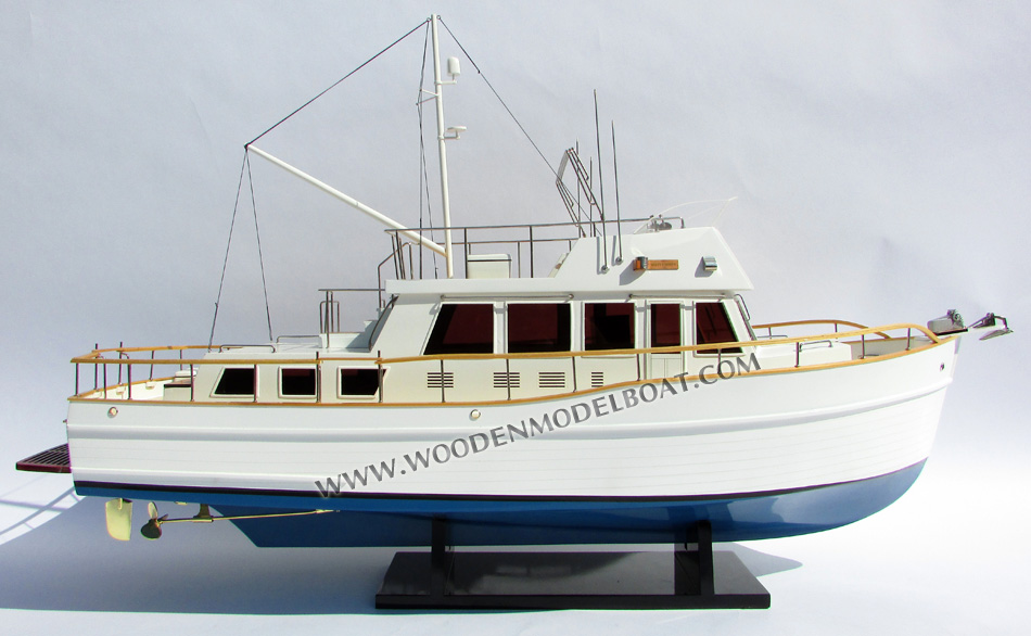 Grand Bank 42 trawler MODERN YACHT, yacht model Grand Bank 42 trawler, Hand-crafted Grand Bank 42 trawler yacht model, hand-made Grand Bank 42 trawler model, yacht model Grand Bank 42 trawler, display model Grand Bank 42 trawler, yacht model for display, Grand Bank 42 trawler cayman island yacht model, hand-made yacht model Grand Bank 42 trawler, Grand Bank 42 trawler for display, Grand Bank 42 trawler luxury yacht