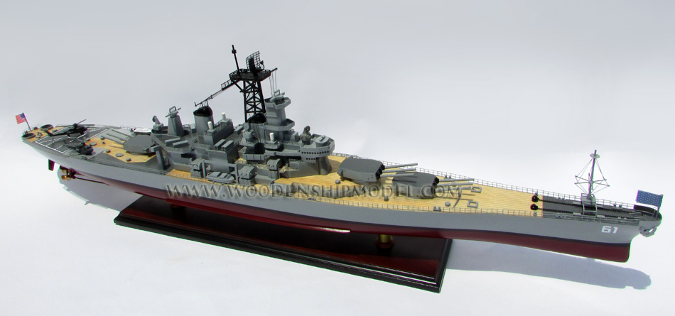 USS Iowa BB-61 war ship model, battle ship USS Iowa BB-61 model, handcrafted war ship model USS Iowa BB-61, quality model ship USS Iowa BB-61, USS Iowa BB-61 model war  ship, battle ship model New Jeysey, handmade Iowa BB-61 BB62 model ship, uss missouri, model ship uss Iowa BB-61