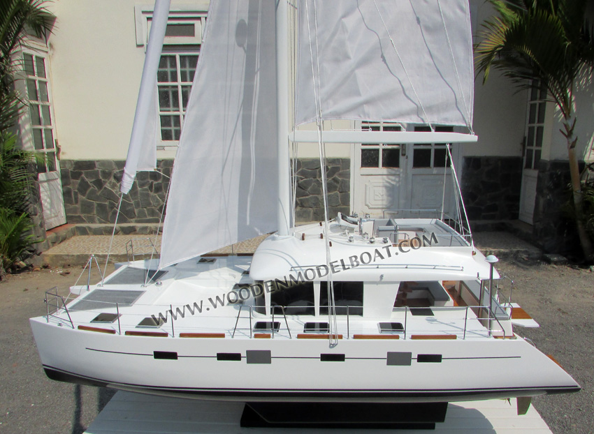 Lagoon catamaran 560 model boat