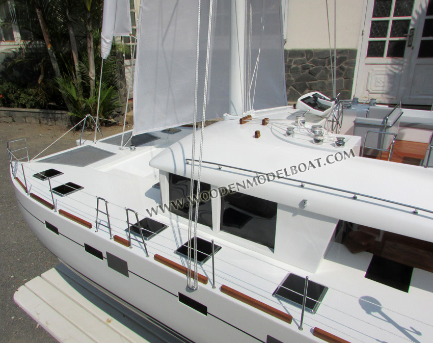 Display model Lagoon catamaran 560