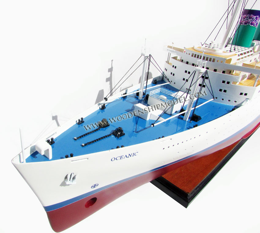 SS Independence - Oceanic Ship Model