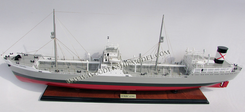 tanker model Regent Leopard, ship model Regent Leopard, model ship Regent Leopard, tanker wooden ship model, tanker model Regent Leopard, Regent Leopard tanker model, model tanker esso ship, esso tanker ship model ready for display