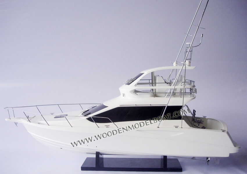 Hand-crafted Toyota Ponam yacht model 