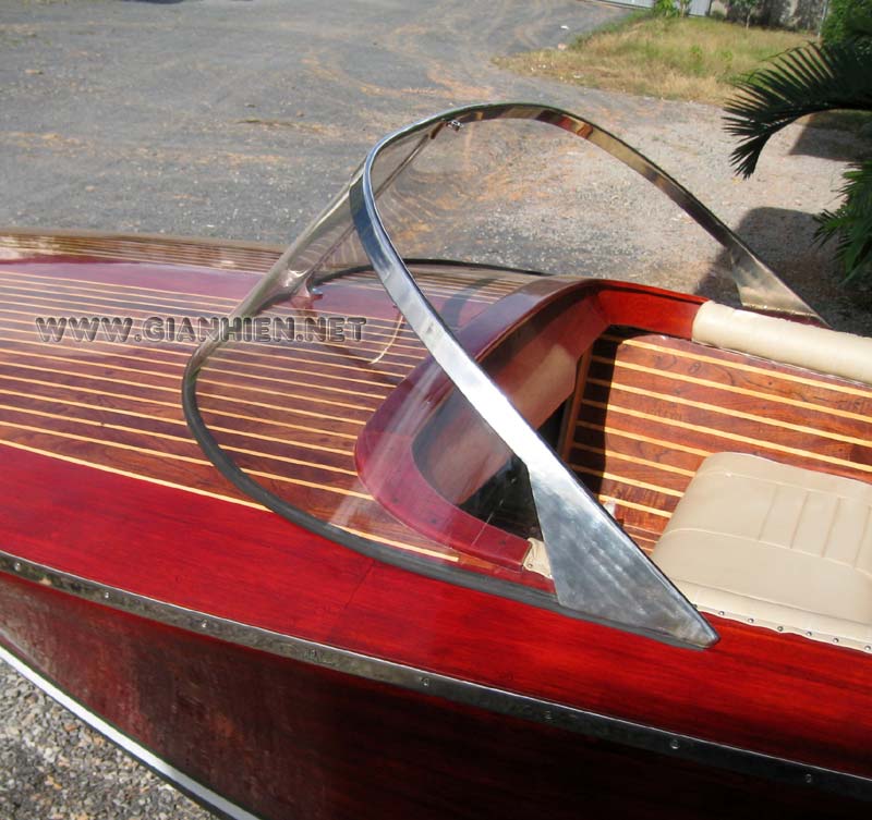 Riva Ariston Windshield Side View