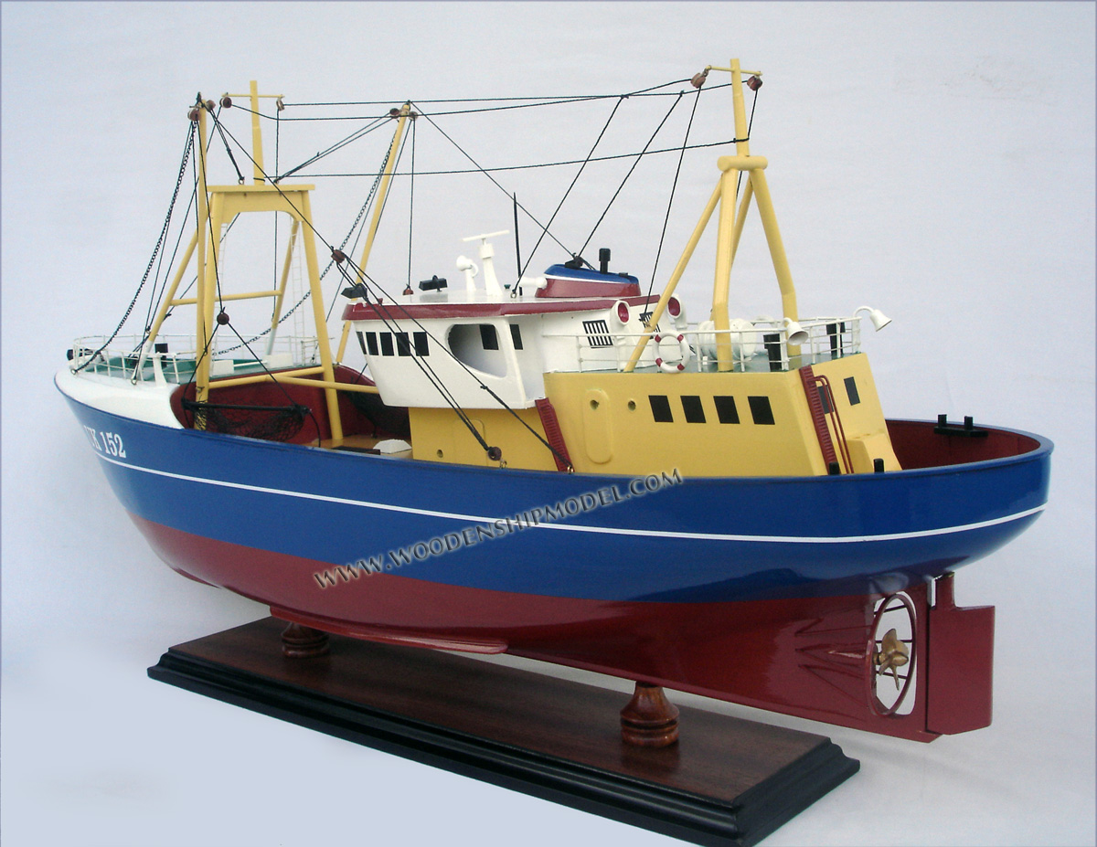 Deo Duce UK 152 model boat, Deo Duce UK 152 museum ship, Deo Duce UK 152 Netherlands, Deo Duce UK 152 tugboat model, model tug boat Deo Duce UK 152, Deo Duce UK 152 ship model ready for display, Deo Duce UK 152 Ocean-going Tug, Deo Duce UK 152 Rotterdam model ship, Deo Duce UK 152 Rotterdam model tug boat, towing boat Deo Duce UK 152 model, handcrafted Deo Duce UK 152 tug boat model, wooden model tug boat Deo Duce UK 152, wooden ship model Deo Duce UK 152</body>