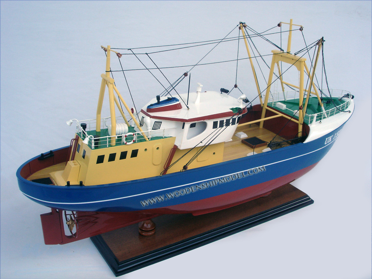 Deo Duce UK 152 model boat, Deo Duce UK 152 museum ship, Deo Duce UK 152 Netherlands, Deo Duce UK 152 tugboat model, model tug boat Deo Duce UK 152, Deo Duce UK 152 ship model ready for display, Deo Duce UK 152 Ocean-going Tug, Deo Duce UK 152 Rotterdam model ship, Deo Duce UK 152 Rotterdam model tug boat, towing boat Deo Duce UK 152 model, handcrafted Deo Duce UK 152 tug boat model, wooden model tug boat Deo Duce UK 152, wooden ship model Deo Duce UK 152</body>