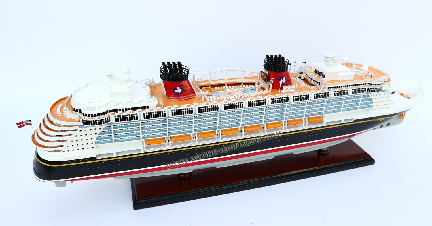 Disney Dream Stern