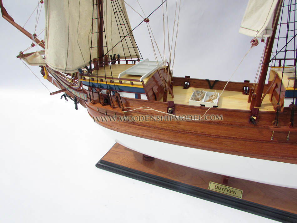 Duyfken Ship Model, Duyfken, Duyfken tall ship, Duyfken historic ship, Duyfken wooden model ship, Duyfken model handicrafted ship, Duyfken model handicraft boat, wooden model boat handicraft Duyfken, Duyfken model historic ship, Duyfken model handicrafted ship