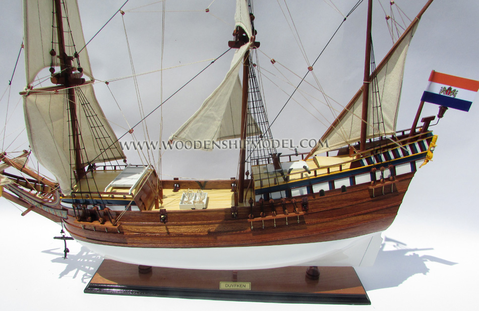 Duyfken Ship Model, Duyfken, Duyfken tall ship, Duyfken historic ship, Duyfken wooden model ship, Duyfken model handicrafted ship, Duyfken model handicraft boat, wooden model boat handicraft Duyfken, Duyfken model historic ship, Duyfken model handicrafted ship