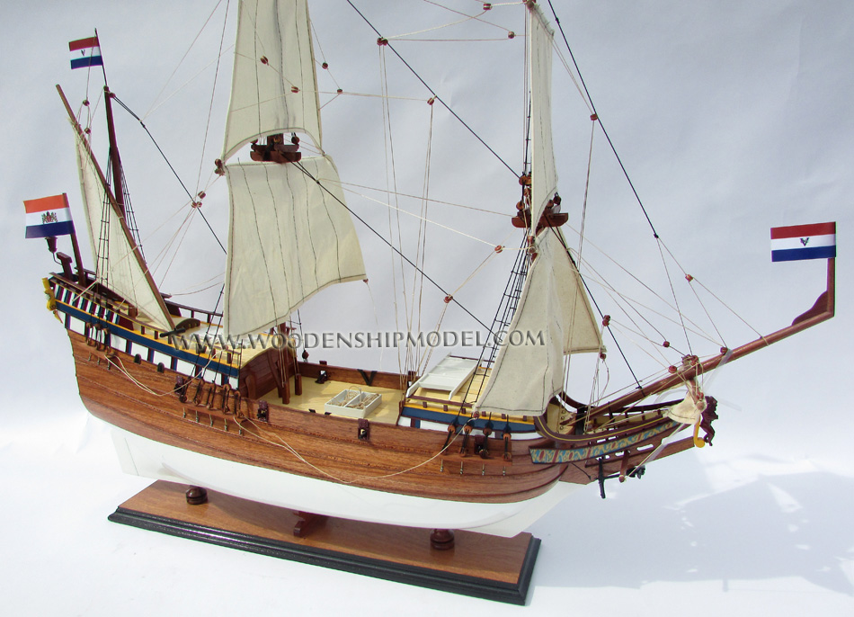 Duyfken Ship Model, Duyfken, Duyfken tall ship, Duyfken historic ship, Duyfken wooden model ship, Duyfken model handicrafted ship, Duyfken model handicraft boat, wooden model boat handicraft Duyfken, Duyfken model historic ship, Duyfken model handicrafted ship