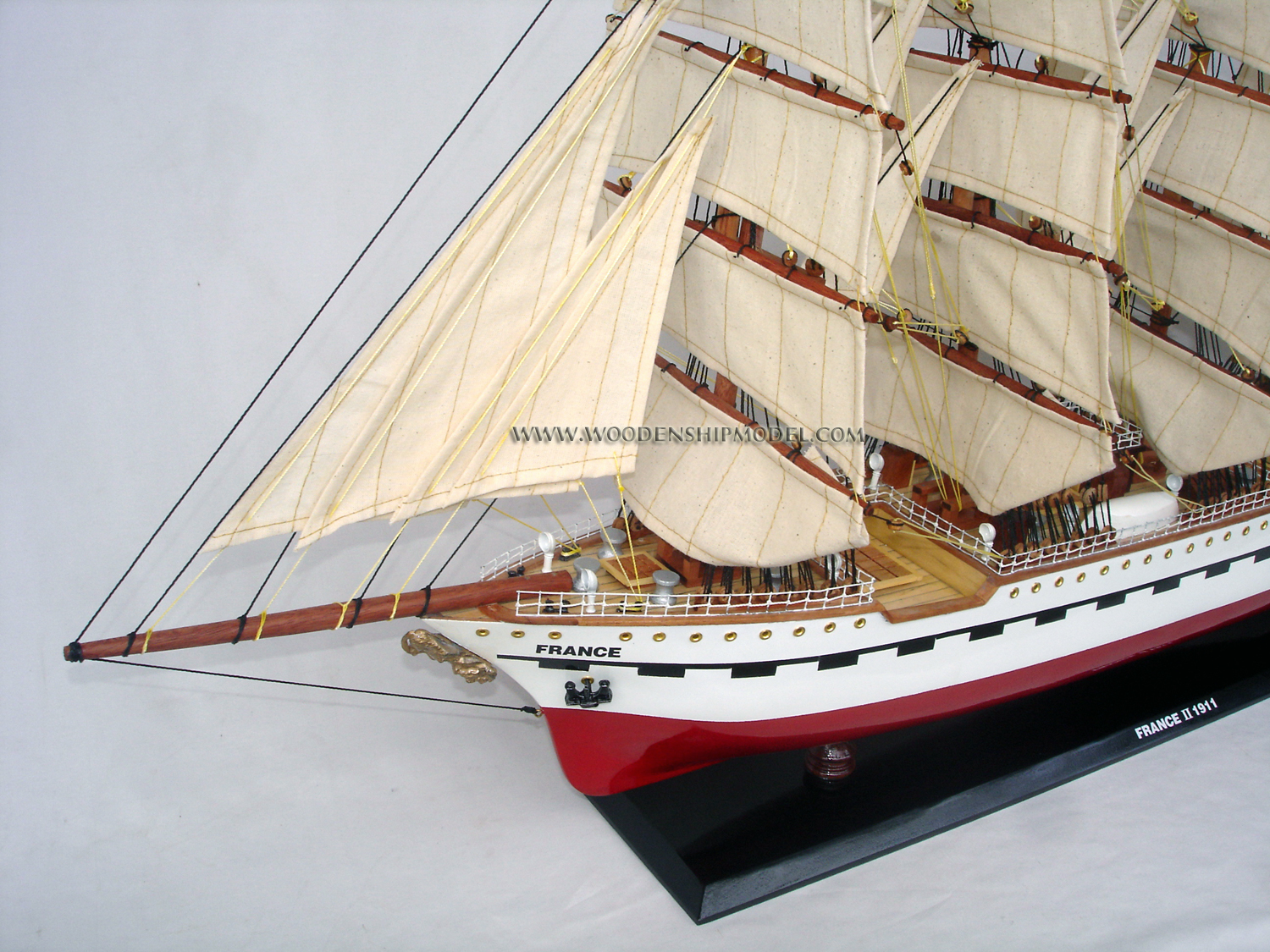 France II Deck, France II, France II tall ship, France II historic ship, France II wooden model ship, France II model handicrafted ship, France II model handicraft boat, wooden model boat handicraft France II, model historic ship France II, model handicrafted ship France II