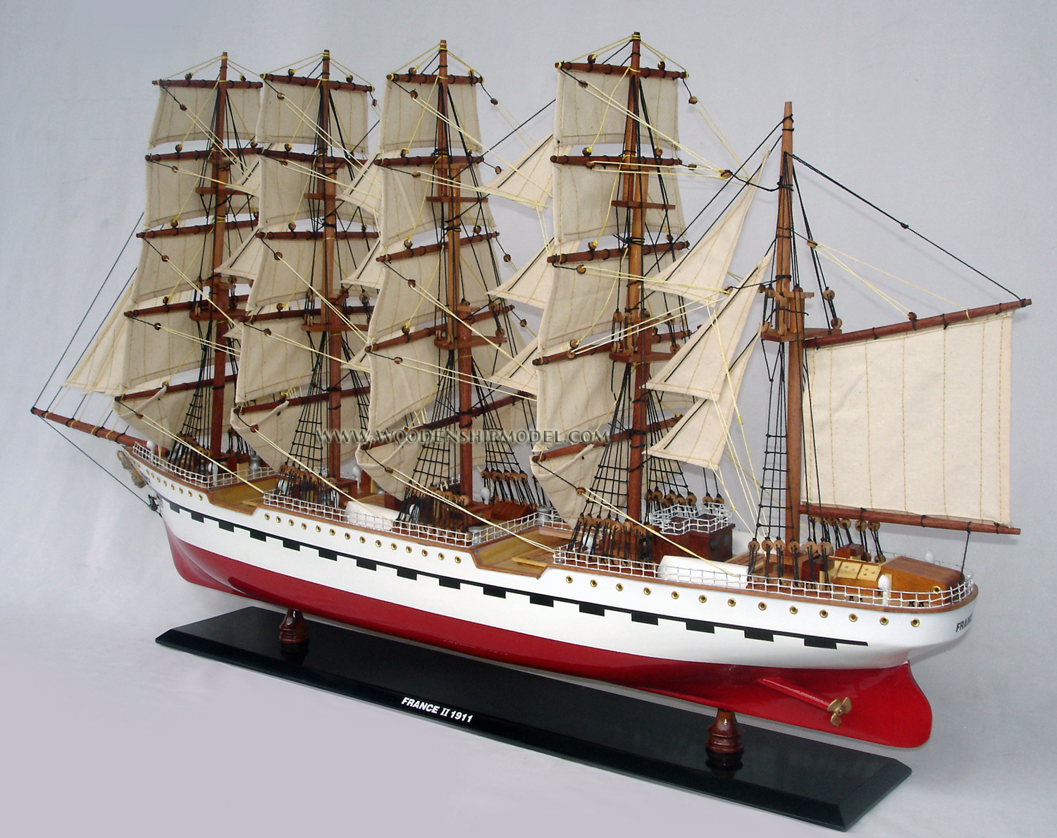 France II Ship Deck, France II, France II tall ship, France II historic ship, France II wooden model ship, France II model handicrafted ship, France II model handicraft boat, wooden model boat handicraft France II, model historic ship France II, model handicrafted ship France II