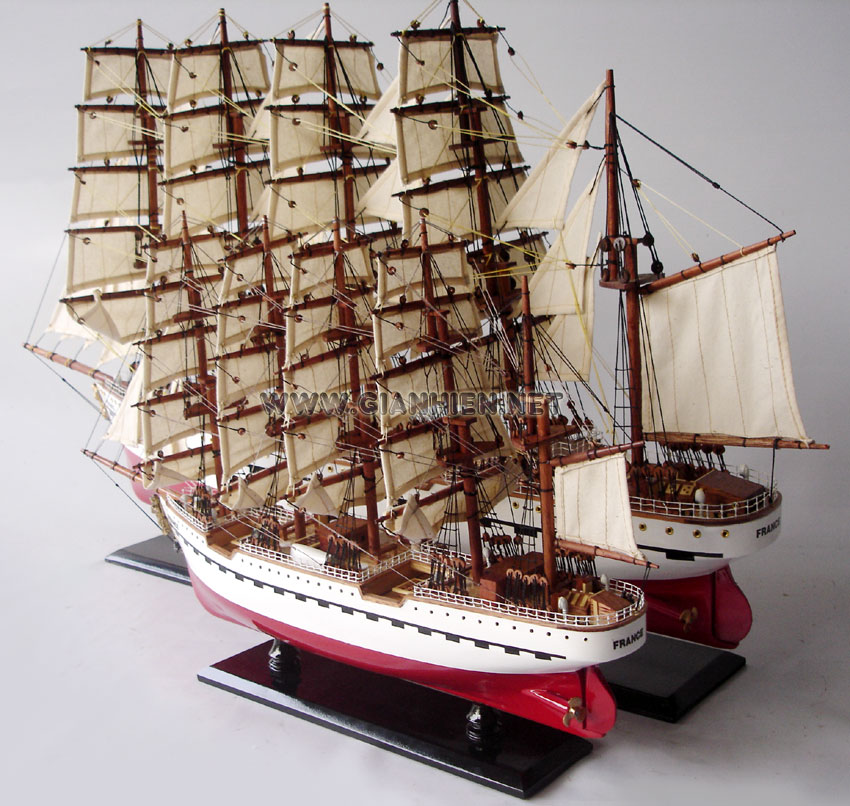 Model Ship France II set of 2 sizes, France II, France II tall ship, France II historic ship, France II wooden model ship, France II model handicrafted ship, France II model handicraft boat, wooden model boat handicraft France II, model historic ship France II, model handicrafted ship France II