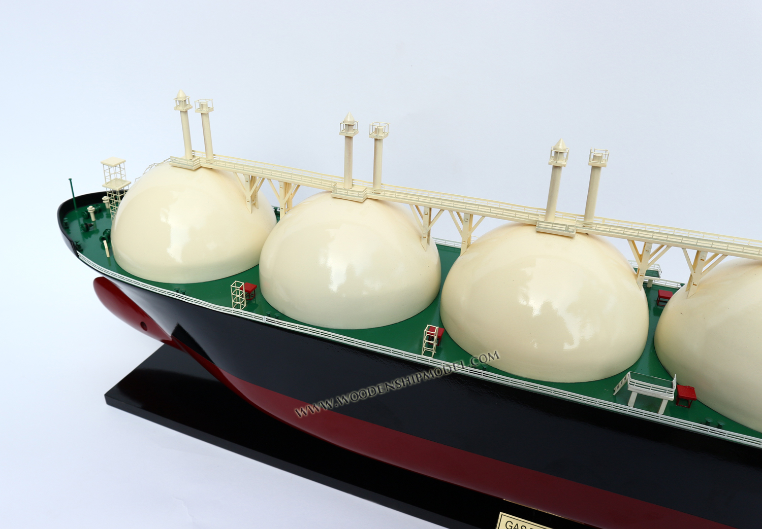 Gas Tanker LNG Carrier Model Ship